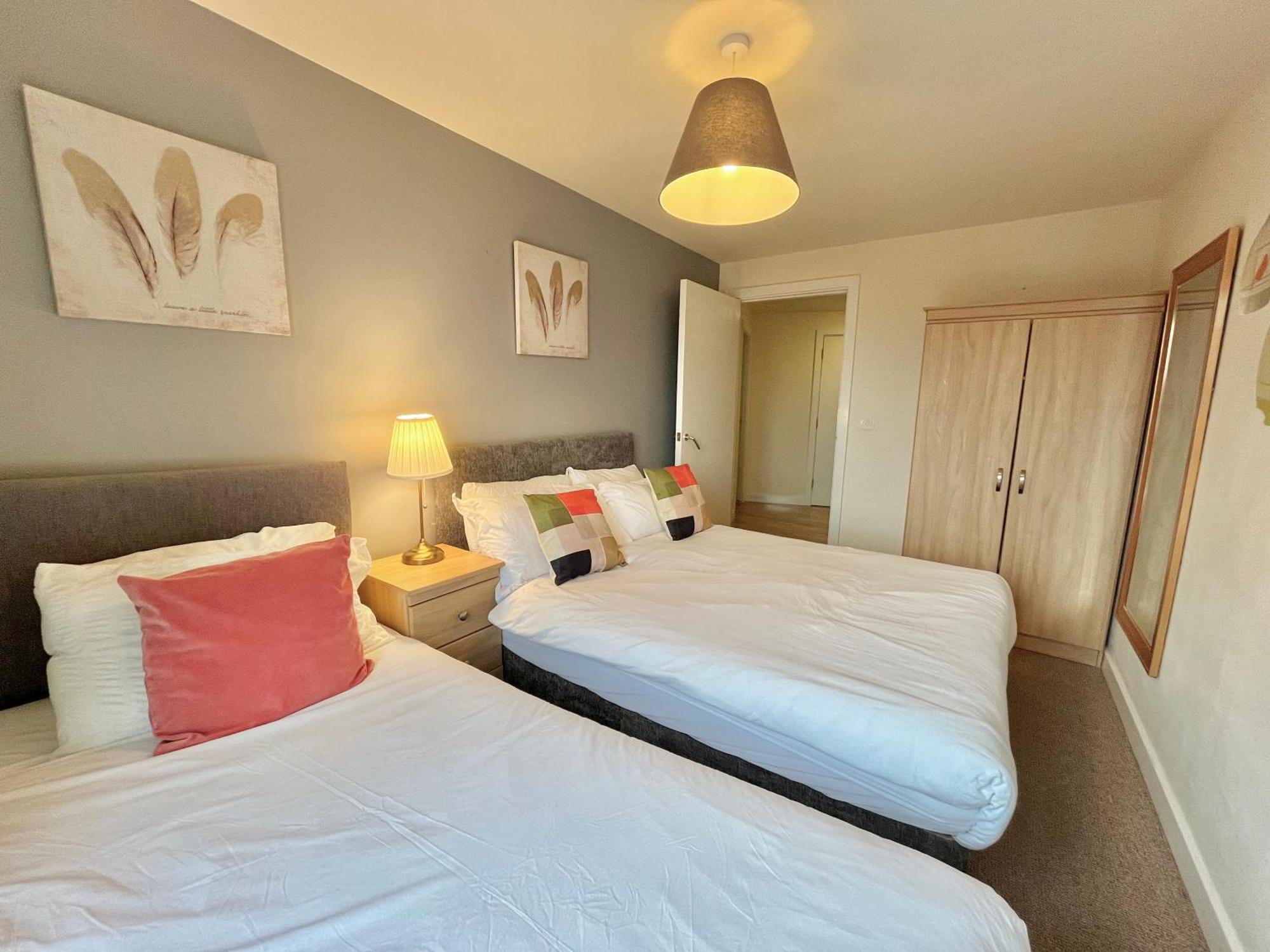 Skyview Apartment By Noknokstay - City Centre With Parking - Group, Family, Business Sheffield Exterior foto