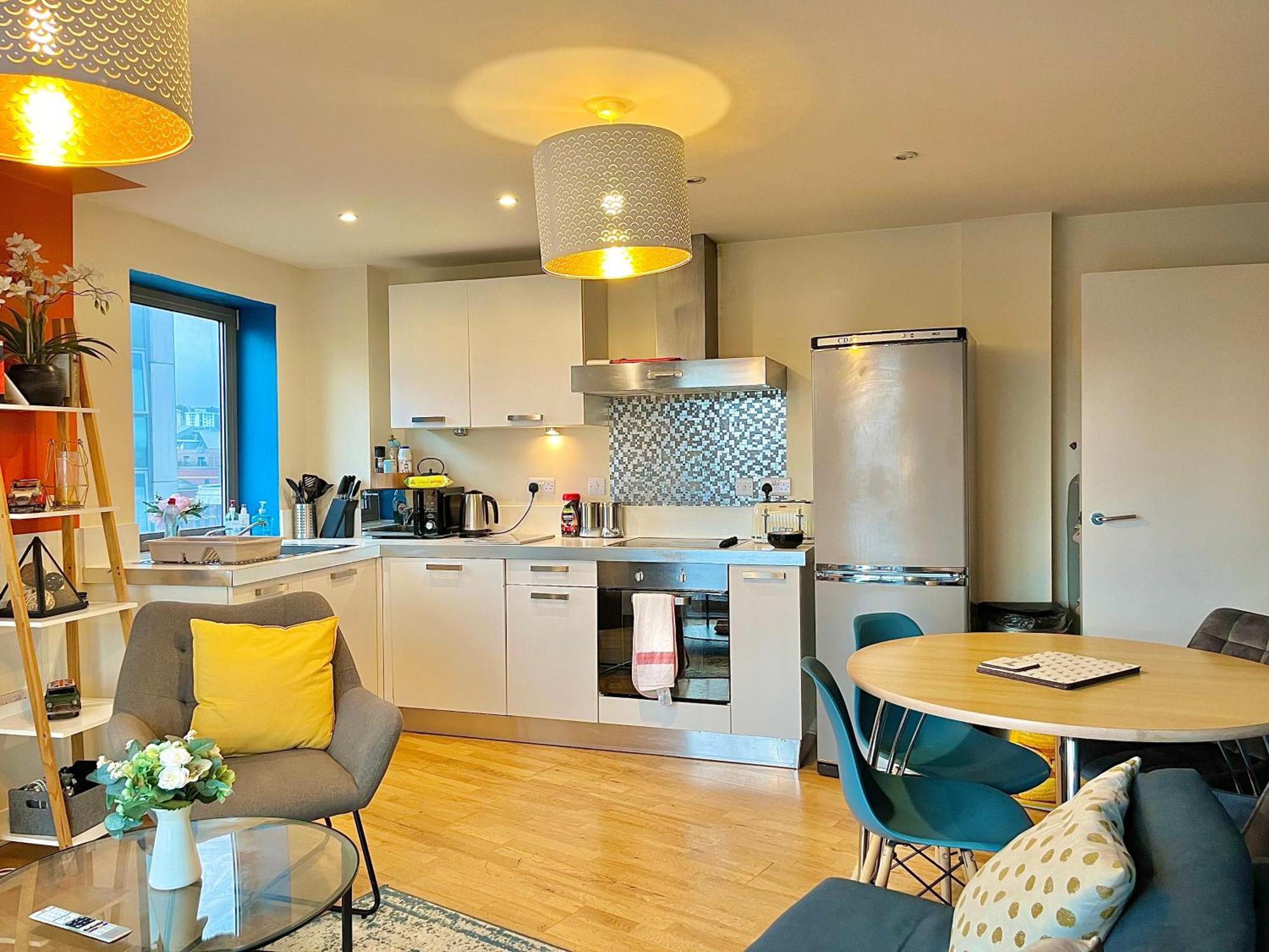 Skyview Apartment By Noknokstay - City Centre With Parking - Group, Family, Business Sheffield Exterior foto