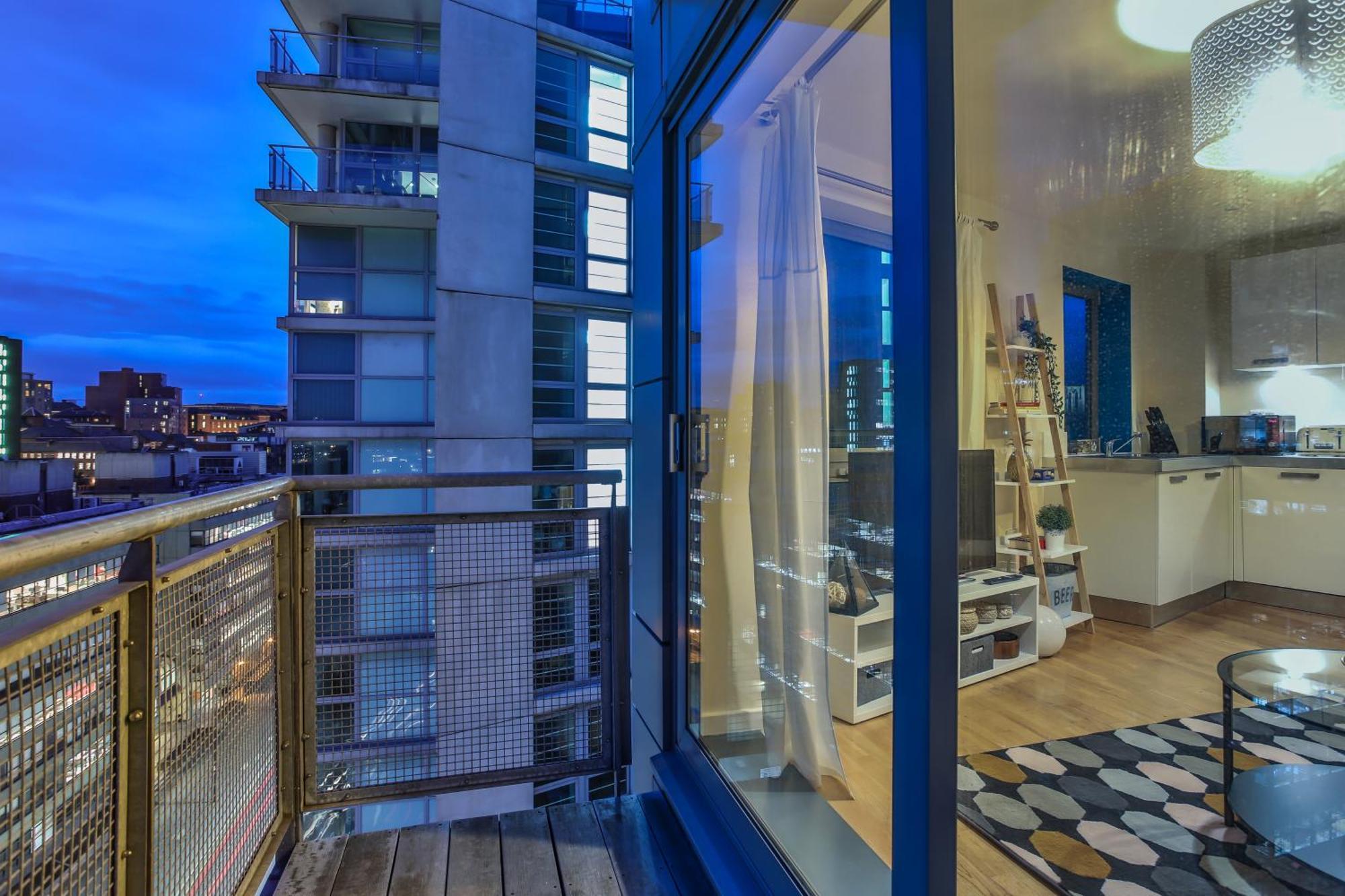 Skyview Apartment By Noknokstay - City Centre With Parking - Group, Family, Business Sheffield Exterior foto